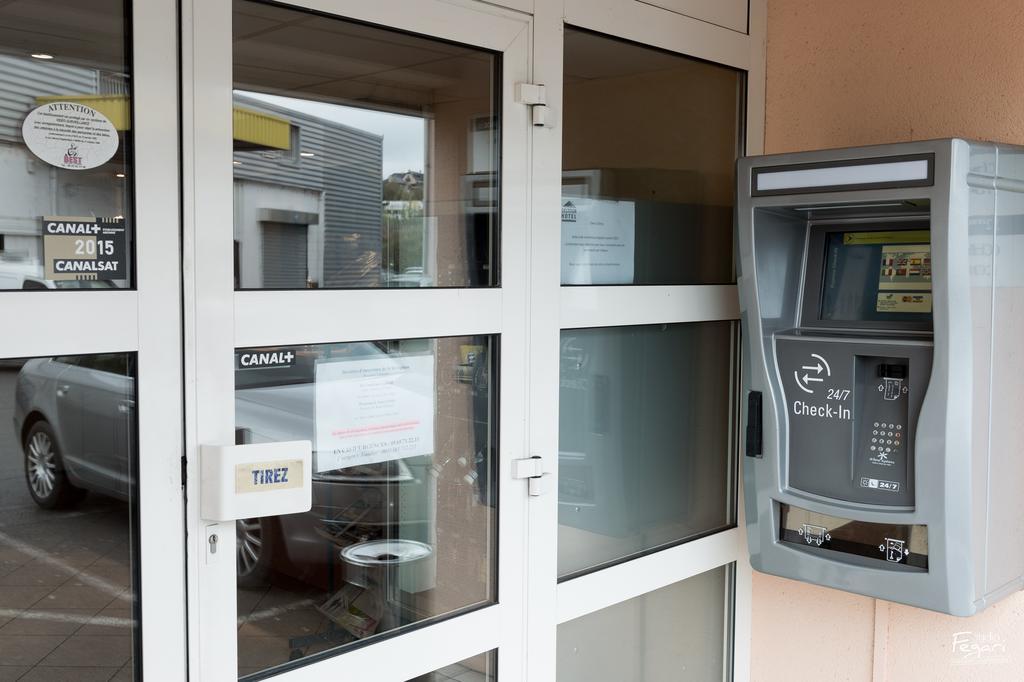 Hotel First Ροντέζ Εξωτερικό φωτογραφία