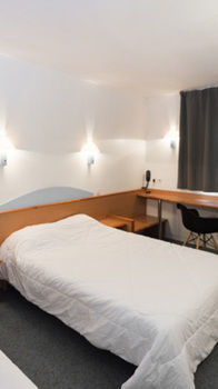 Hotel First Ροντέζ Εξωτερικό φωτογραφία